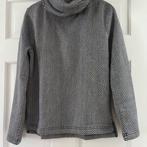Women's Black and White Sweater